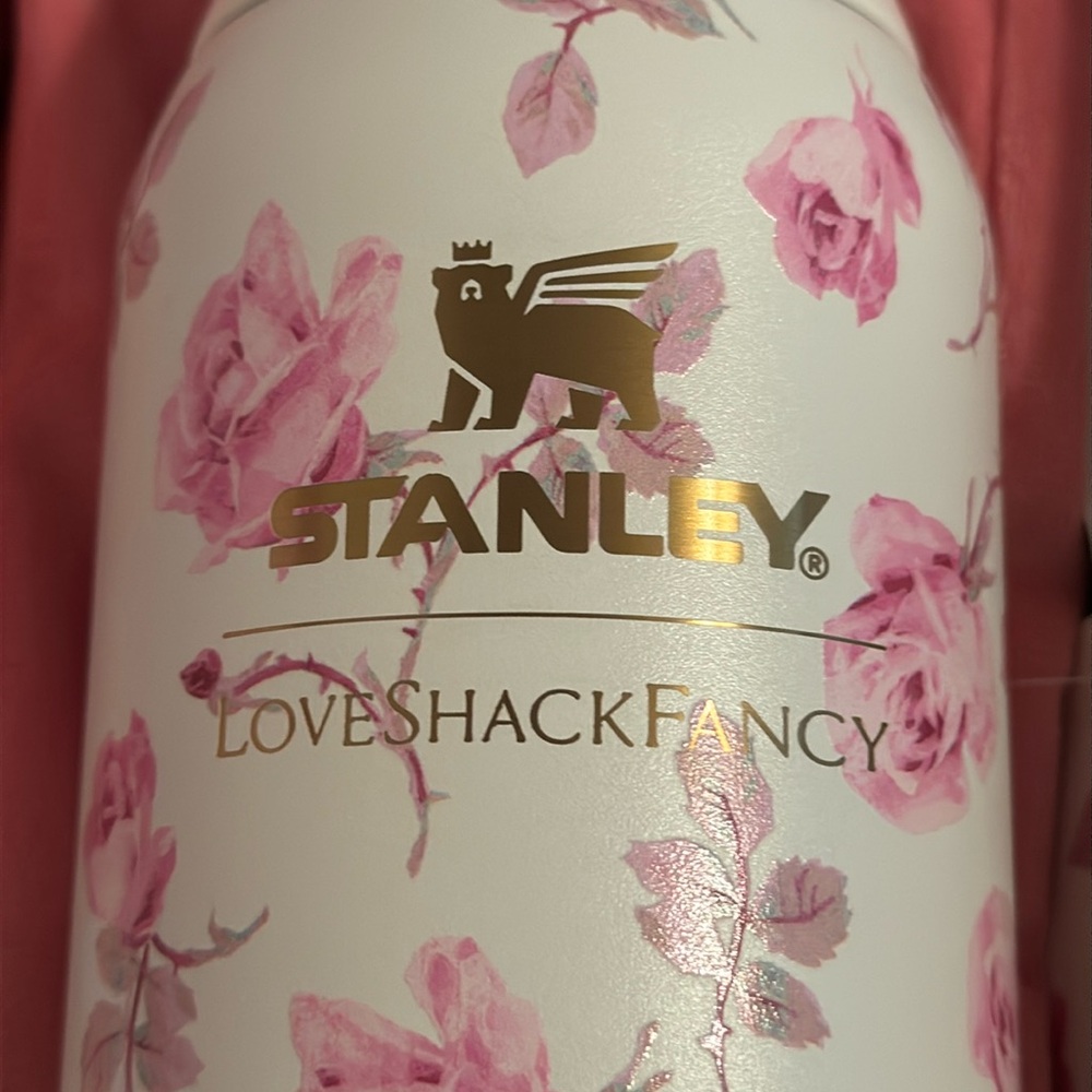 New NIB Stanley Loveshackfancy 20 oz bottle ribbon Rosa so pretty 🩷love